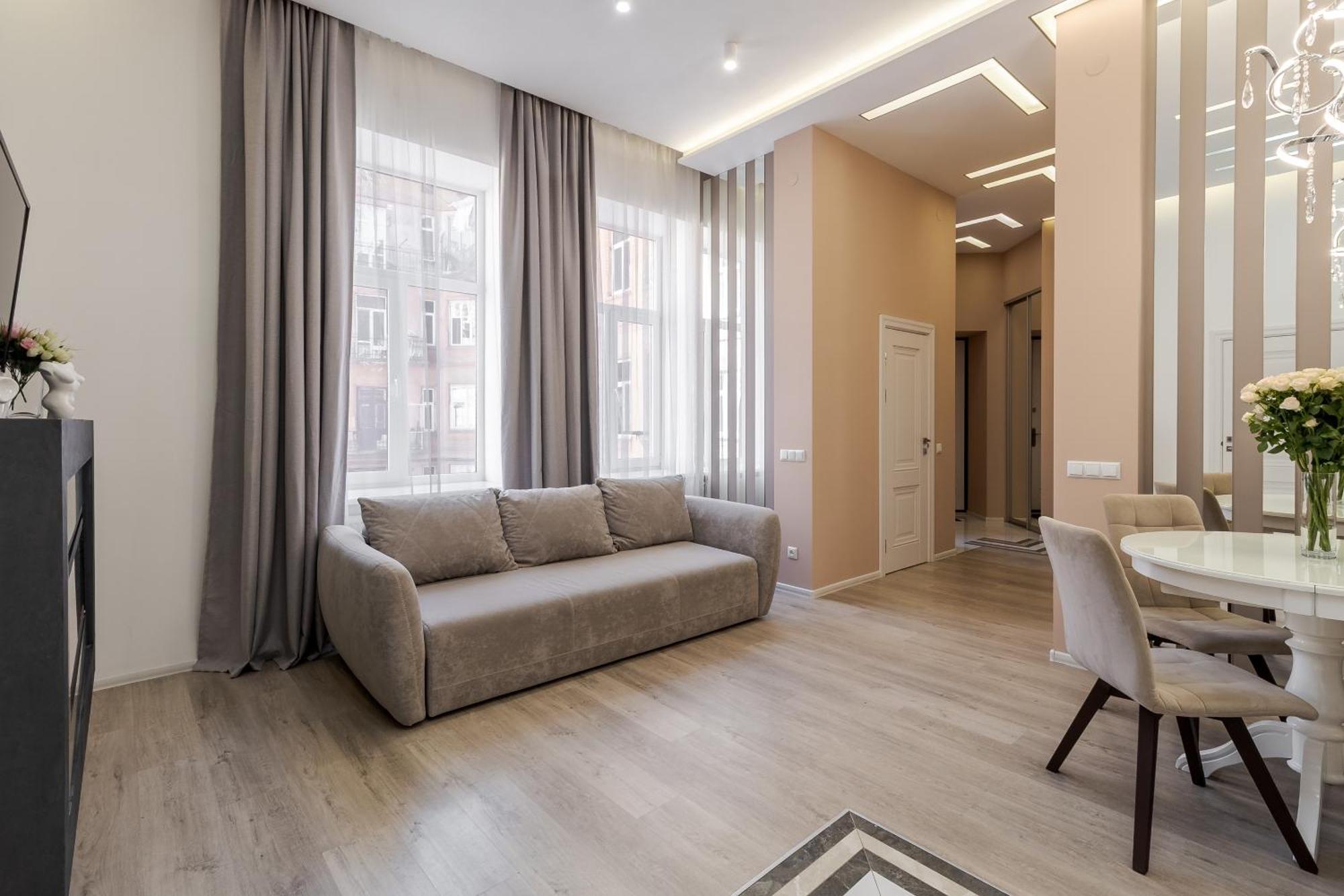 Royal Stylish Apartment In The Old City Lviv Ngoại thất bức ảnh