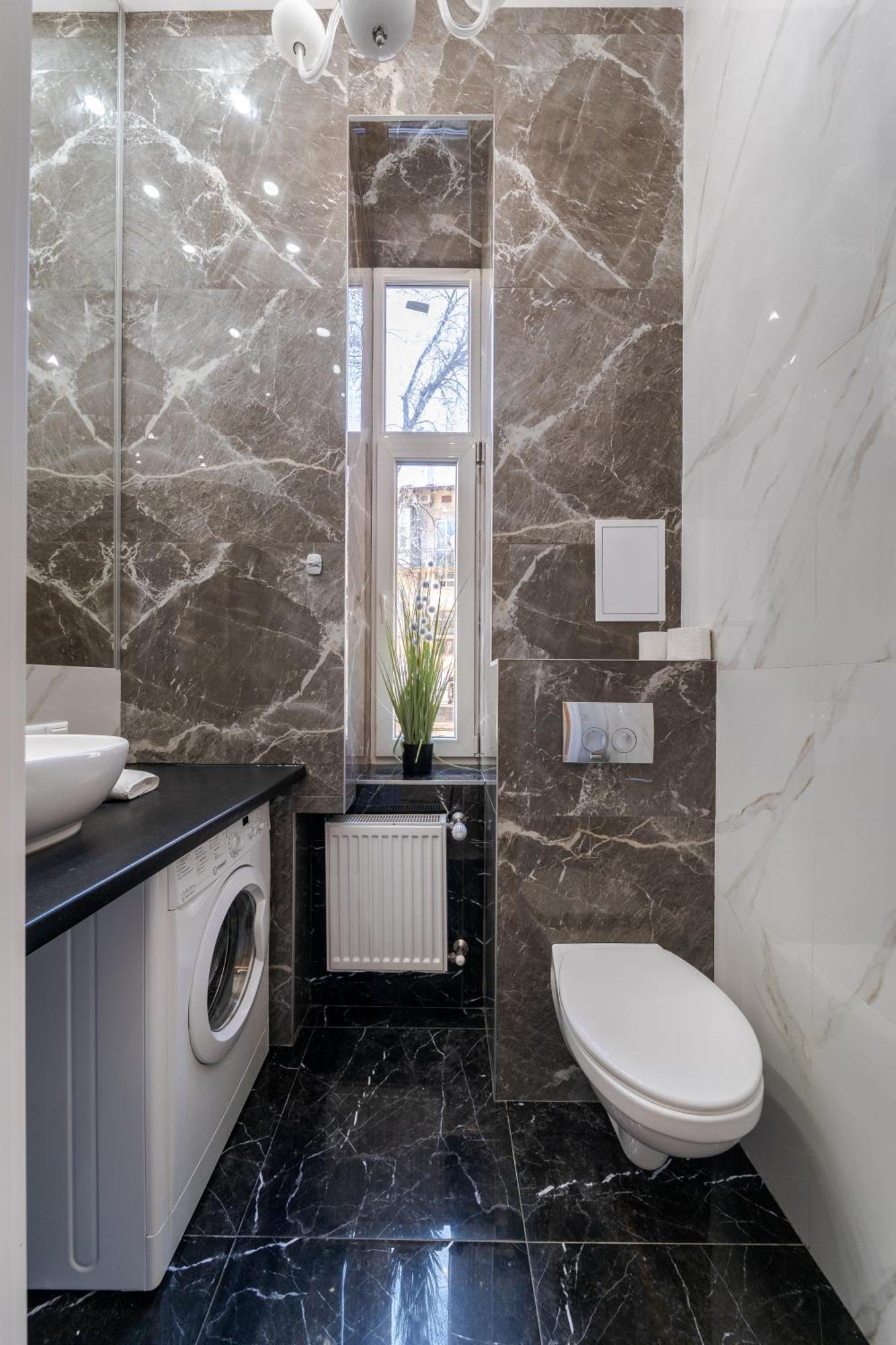 Royal Stylish Apartment In The Old City Lviv Ngoại thất bức ảnh