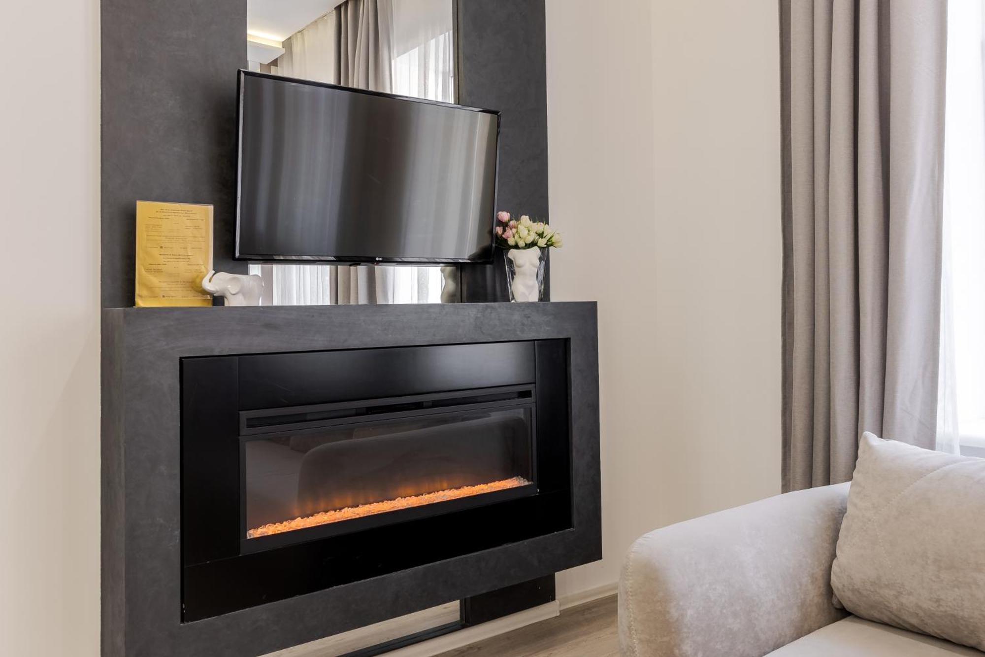 Royal Stylish Apartment In The Old City Lviv Ngoại thất bức ảnh